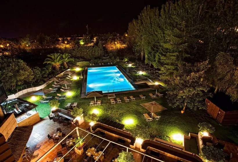 Hotelli Barcelo Caceres V Centenario