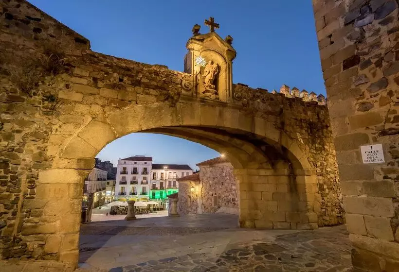 Hotelli Barcelo Caceres V Centenario