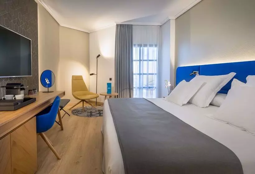 Hotelli Barcelo Caceres V Centenario