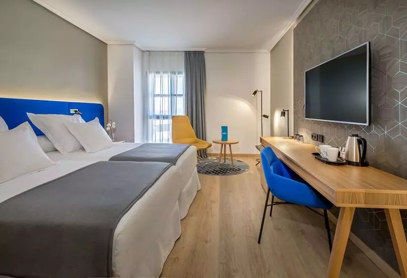 Hotelli Barcelo Caceres V Centenario