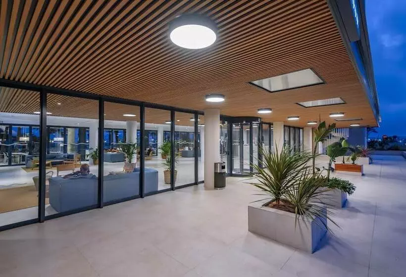 Caprici Beach Hotel & Spa