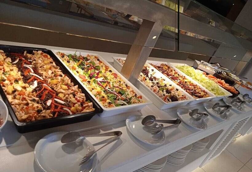 Caprici Beach Hotel & Spa