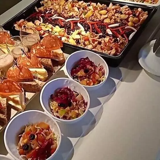 Caprici Beach Hotel & Spa