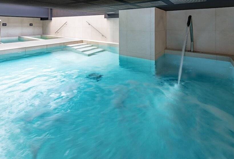 Caprici Beach Hotel & Spa