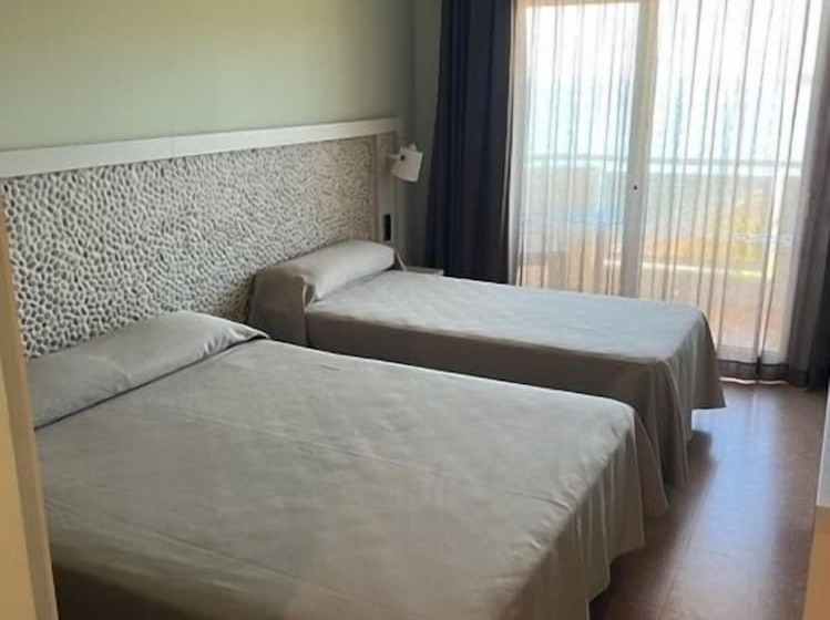 Caprici Beach Hotel & Spa