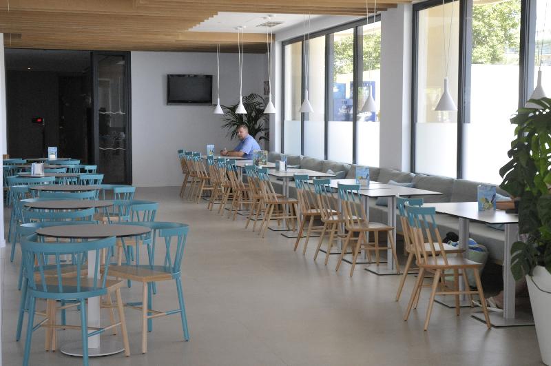 Caprici Beach Hotel & Spa