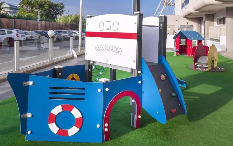 Caprici Beach Hotel & Spa