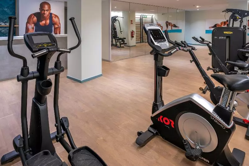 Caprici Beach Hotel & Spa