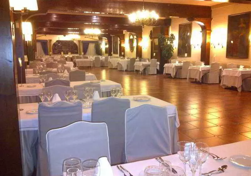 בית מלון כפרי Castell De Mata