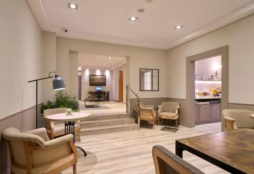 Отель Catalonia Castellnou