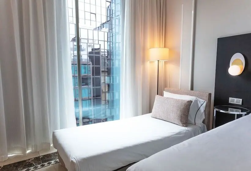 هتل Eurostars Cristal Palace