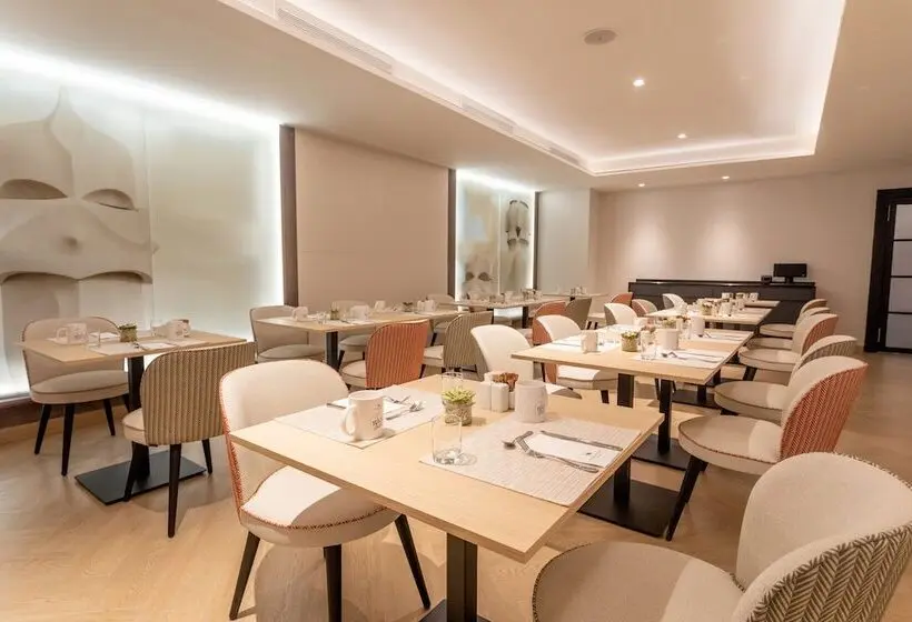 هتل Eurostars Cristal Palace