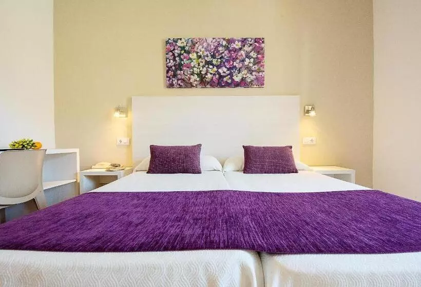 هتل Flor Los Almendros