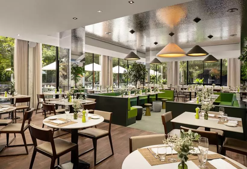 Отель Hilton Barcelona