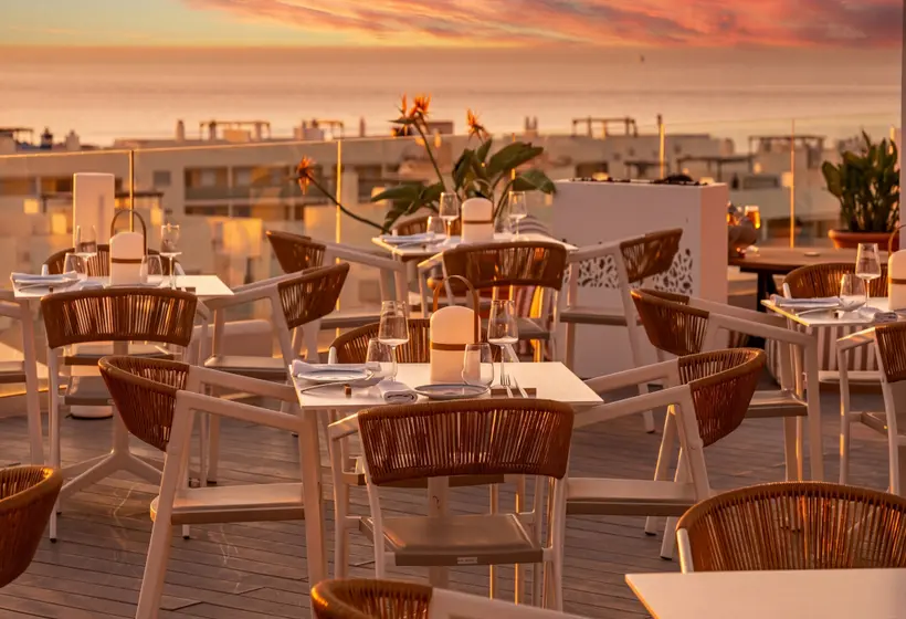 Hotelli INNSiDE by Meliá Ibiza Beach