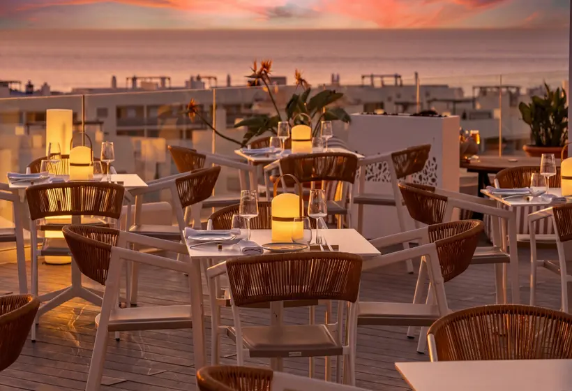 Hotelli INNSiDE by Meliá Ibiza Beach