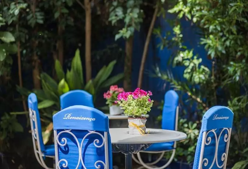 Отель Medium Renaixença