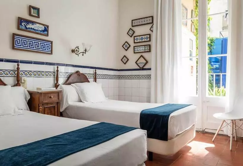 Отель Medium Renaixença