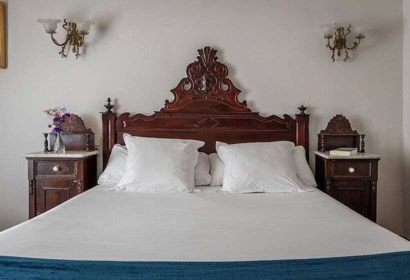 هتل Medium Renaixença