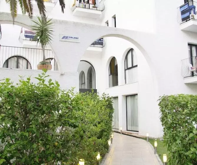 هتل Morlans Garden