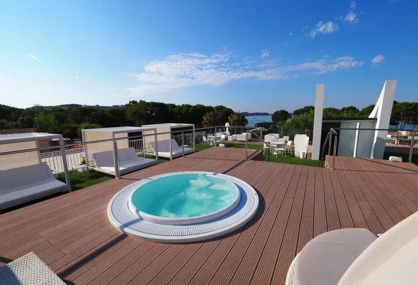 هتل Morlans Garden