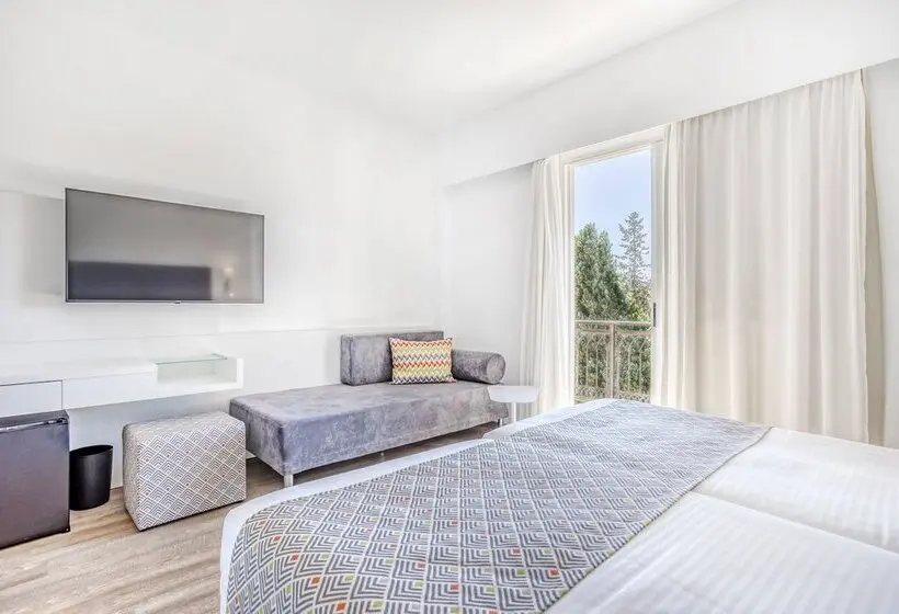 هتل Morlans Garden