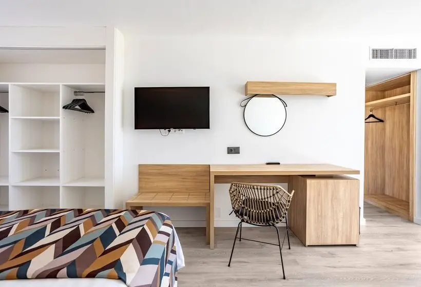 هتل Morlans Garden