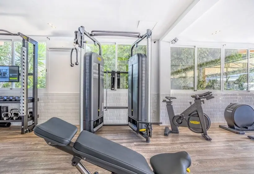 هتل Morlans Garden