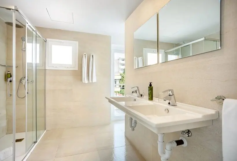 هتل Morlans Garden