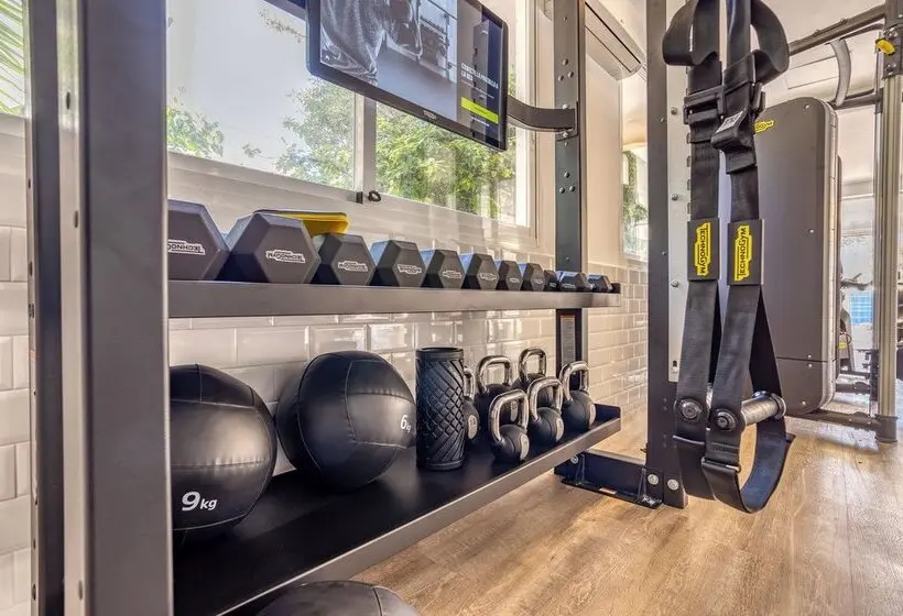 هتل Morlans Garden