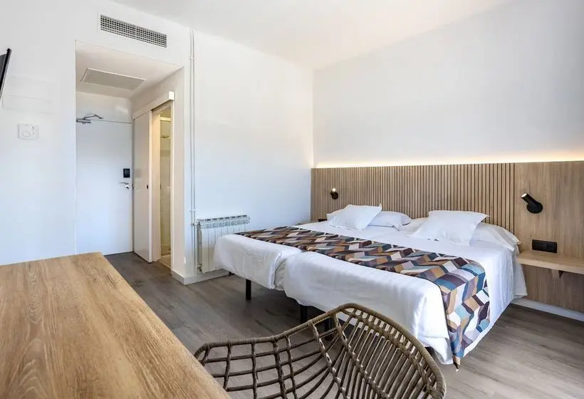 هتل Morlans Garden