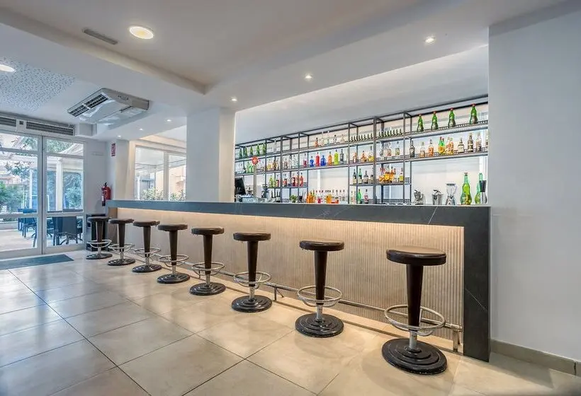 هتل Morlans Garden