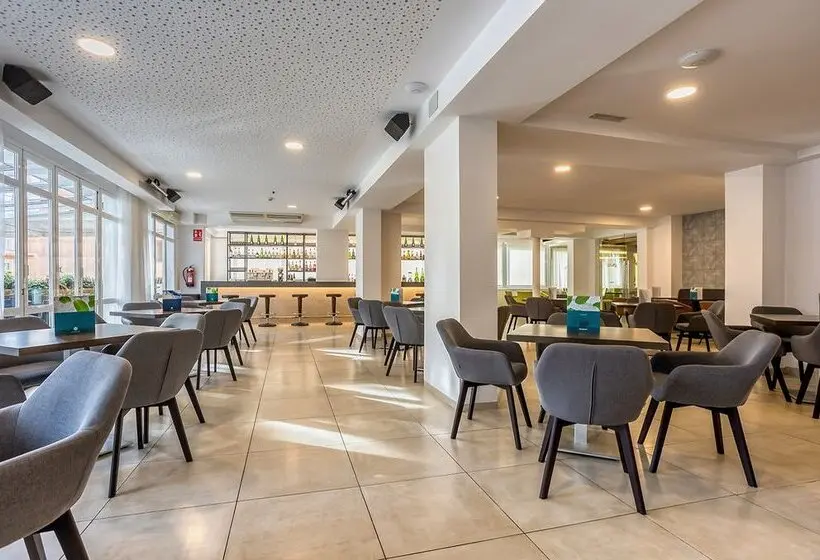 هتل Morlans Garden