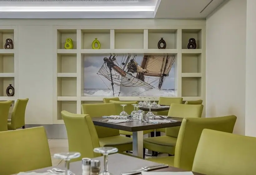 هتل Morlans Garden