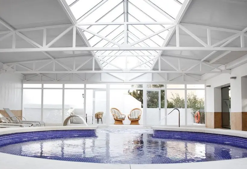 هتل Morlans Garden