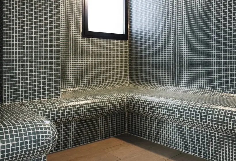 هتل Morlans Garden