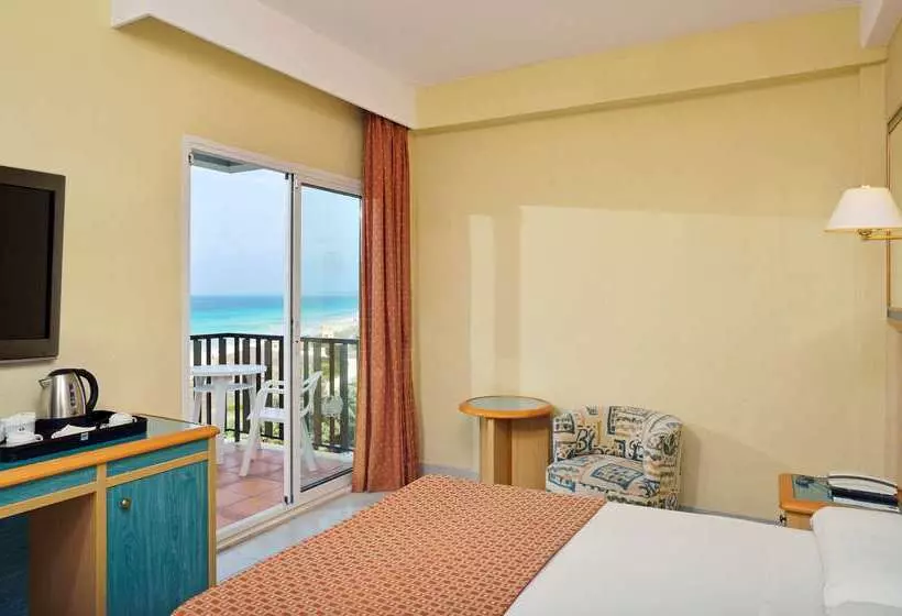 호텔 Sol Milanos Pingüinos