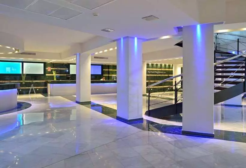 호텔 Sol Milanos Pingüinos