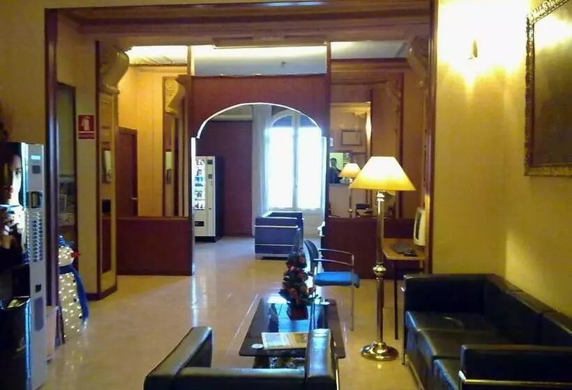 Отель Toledano Ramblas