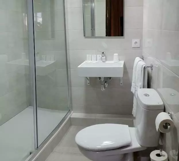 Отель Toledano Ramblas