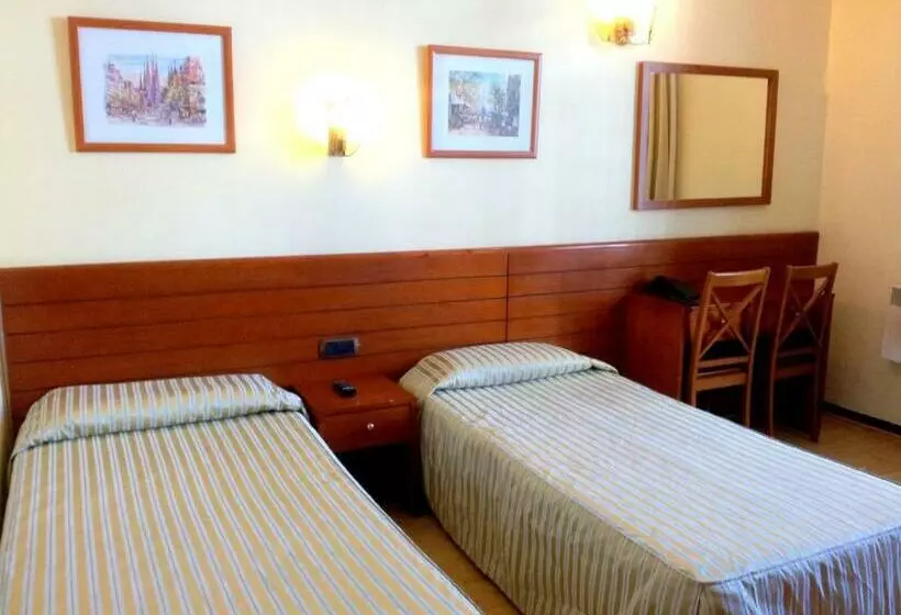 Отель Toledano Ramblas