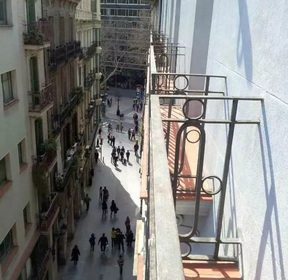 Отель Toledano Ramblas