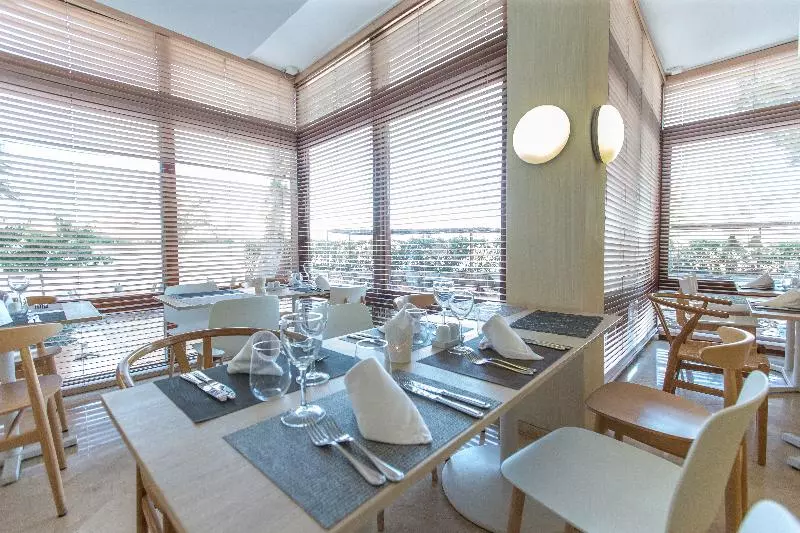 Отель Tres Torres