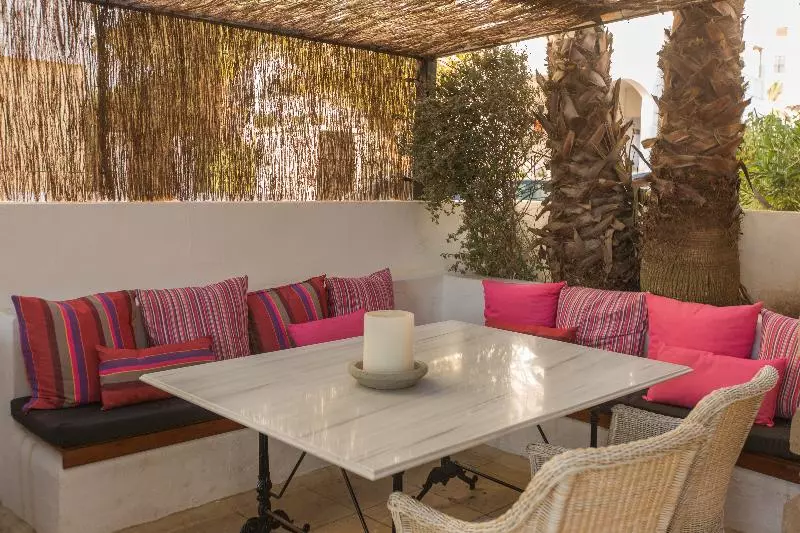 Отель Tres Torres