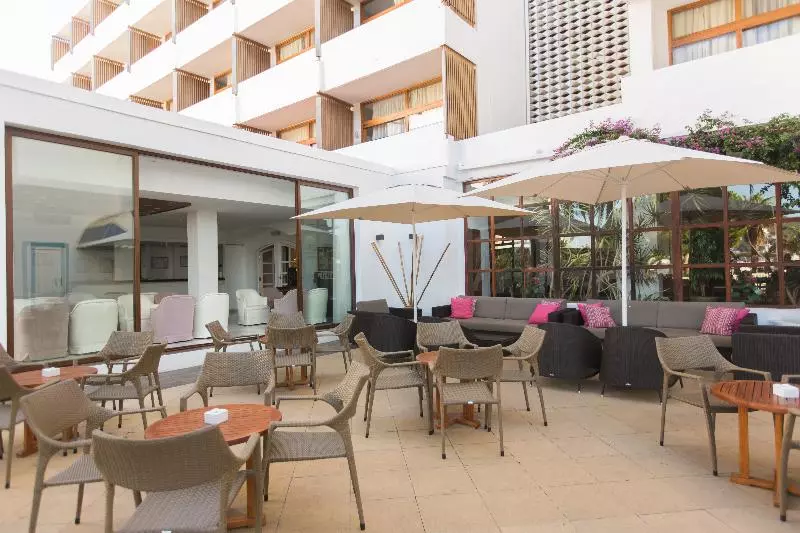 Отель Tres Torres