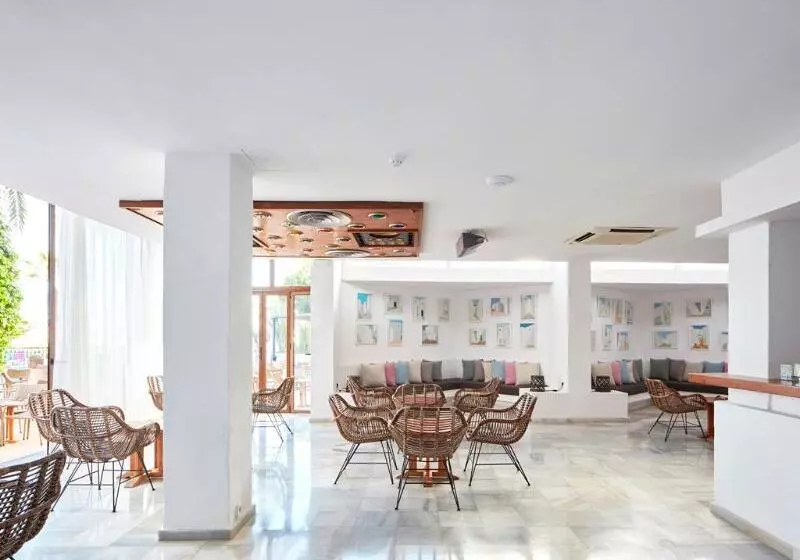 Отель Tres Torres