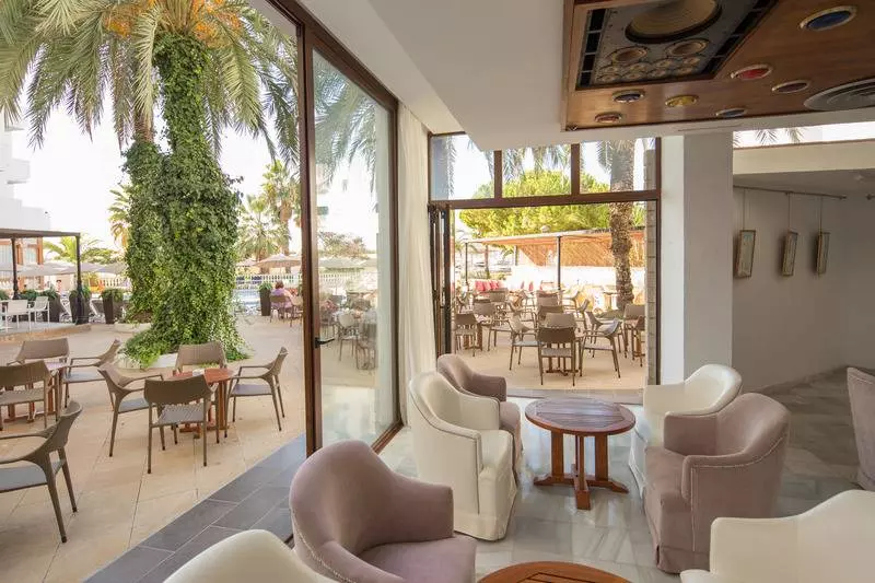 Отель Tres Torres