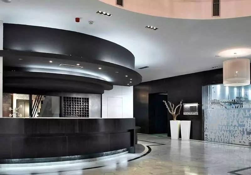 ホテル Abades Loja