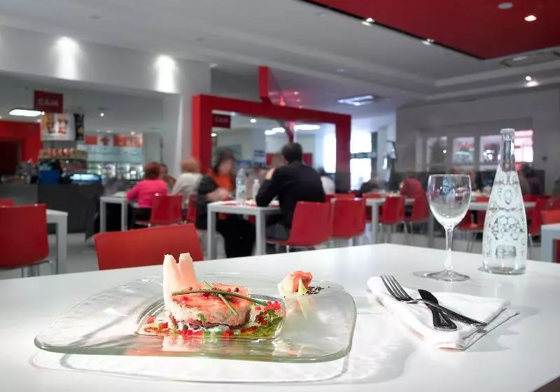 ホテル Abades Loja