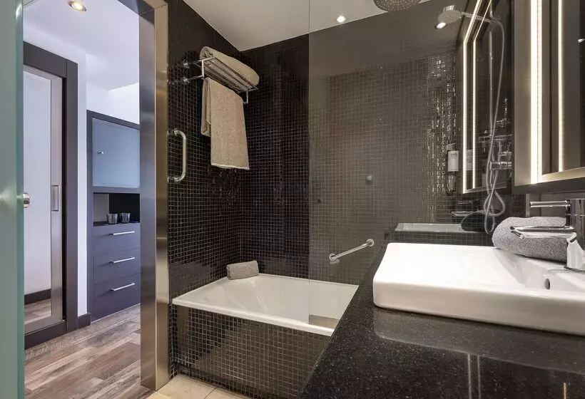 Hotel Cádiz Paseo del Mar, Affiliated by Meliá